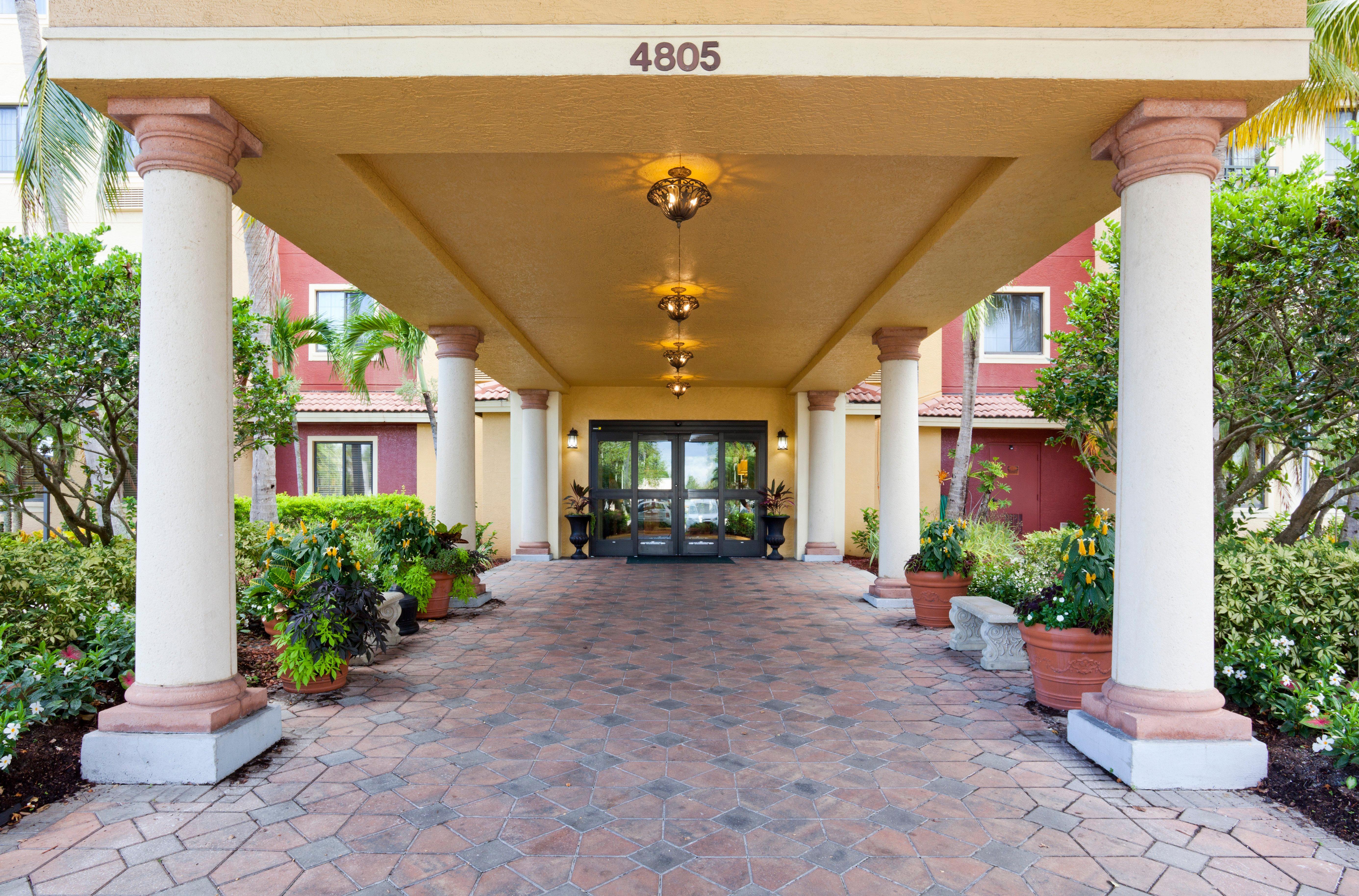 Staybridge Suites Naples - Gulf Coast, An Ihg Hotel Restaurant photo